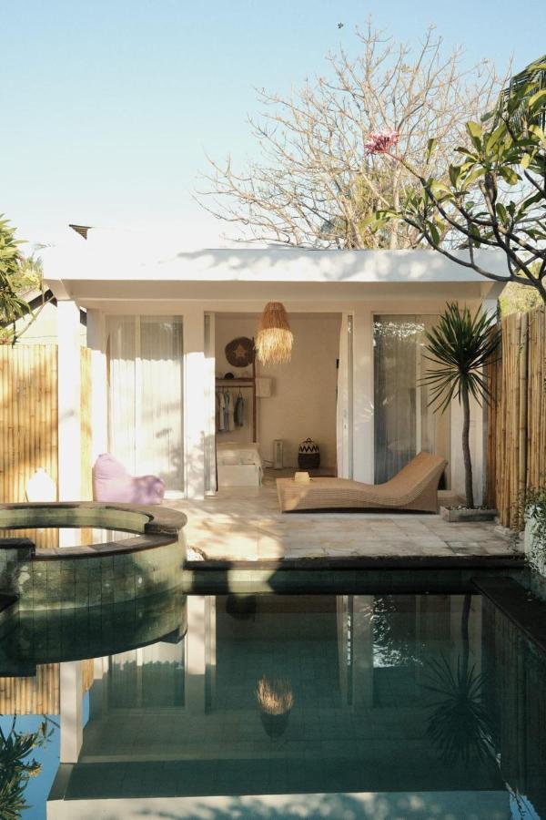 Villa Menorca กีลีตราวางัน ภายนอก รูปภาพ